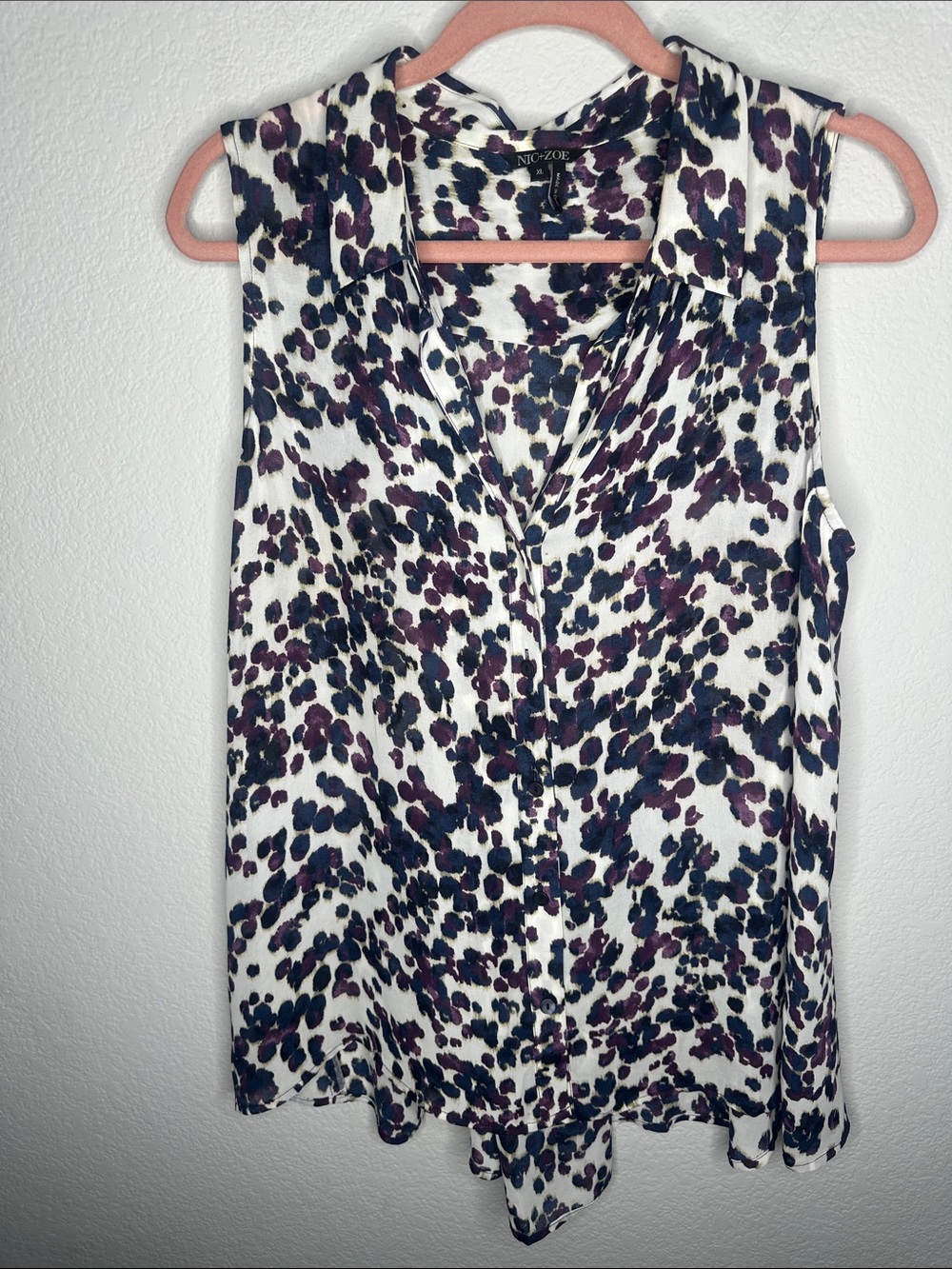 NIC+ZOE White Sleeveless Button Down Top with Purple and Blue Spot Print
